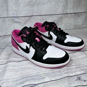 Nike Air Jordan 1 Low SE Active Fuchsia Limited Release Like New size 10 M